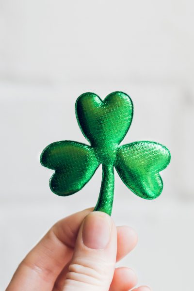 three-leaf-clover-held-in-hand_4460x4460 three-leaf-clover-held-in-hand_4460x4460