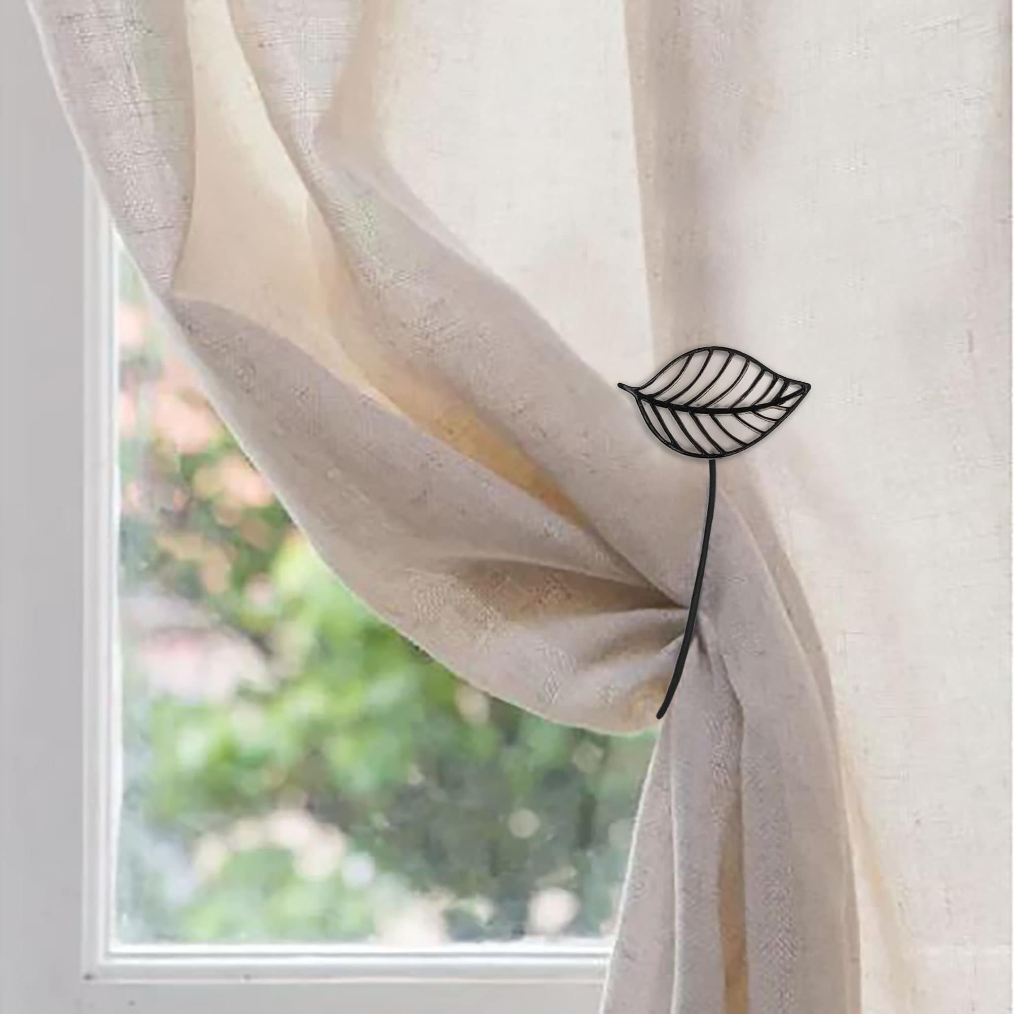 leaf tieback on curtain