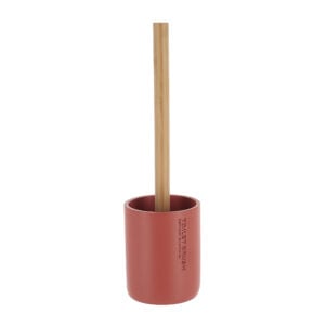 A simple and modern toilet brush featuring a terracotta holder with a sleek bamboo handle, perfect for any bathroom decor.