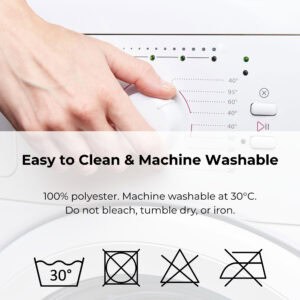 Machine washable white bathroom mats made of polyester, easy care at 30°C