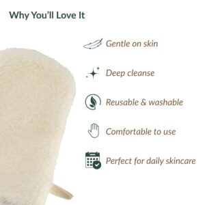 Loofah bath mitt with benefits list including gentle on skin, deep cleanse, reusable and washable, comfortable to use, and perfect for daily skincare
